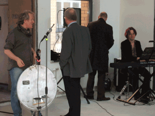 Dieter Ruhnke talking to Leo K�nigsberg