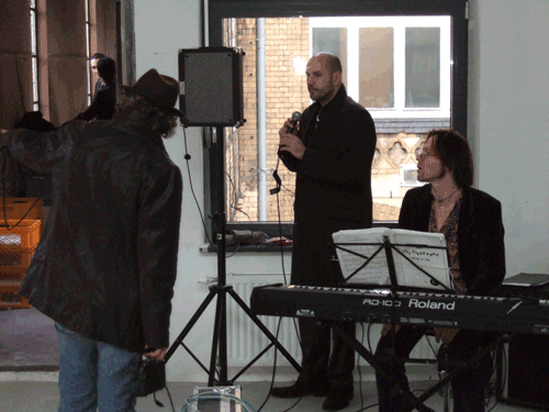 Tiefenrauschorchester und  ORWOhaus-Duo sprechen sich ab.